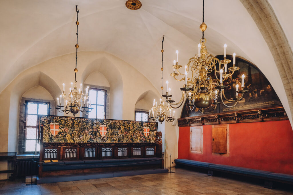 Tallinna raekoda, raesaal / Tallinn Town Hall Council Chamber